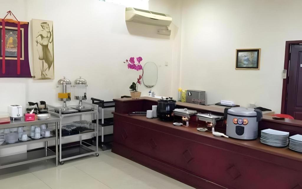 Hotel Dynasty Tarakan Exterior photo